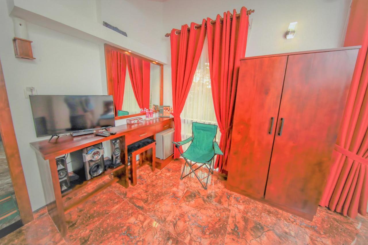 Y&Y Residence Kandy Esterno foto