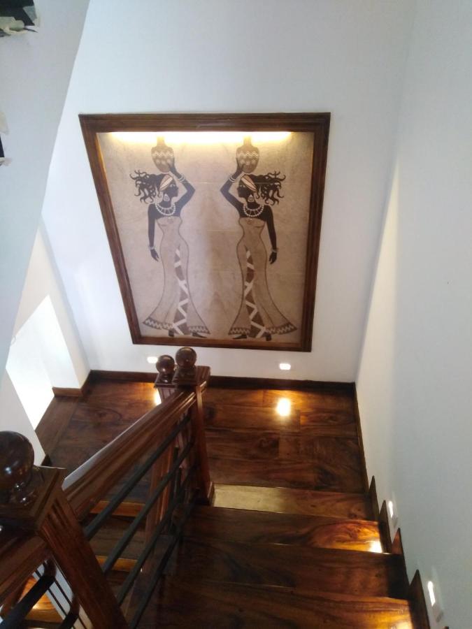 Y&Y Residence Kandy Esterno foto